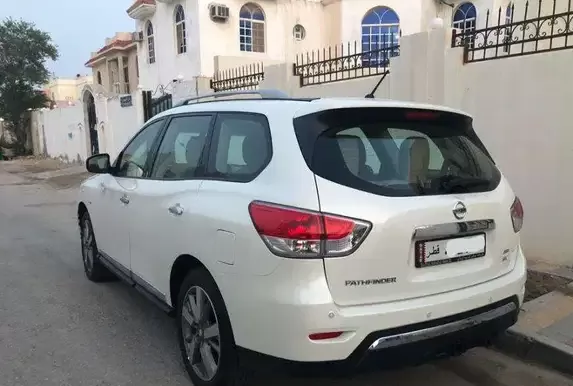 مستعملة Nissan Pathfinder للبيع في الدوحة #7995 - 1  صورة 